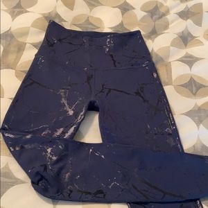 Blue marbled beyond yoga leggings. Size small